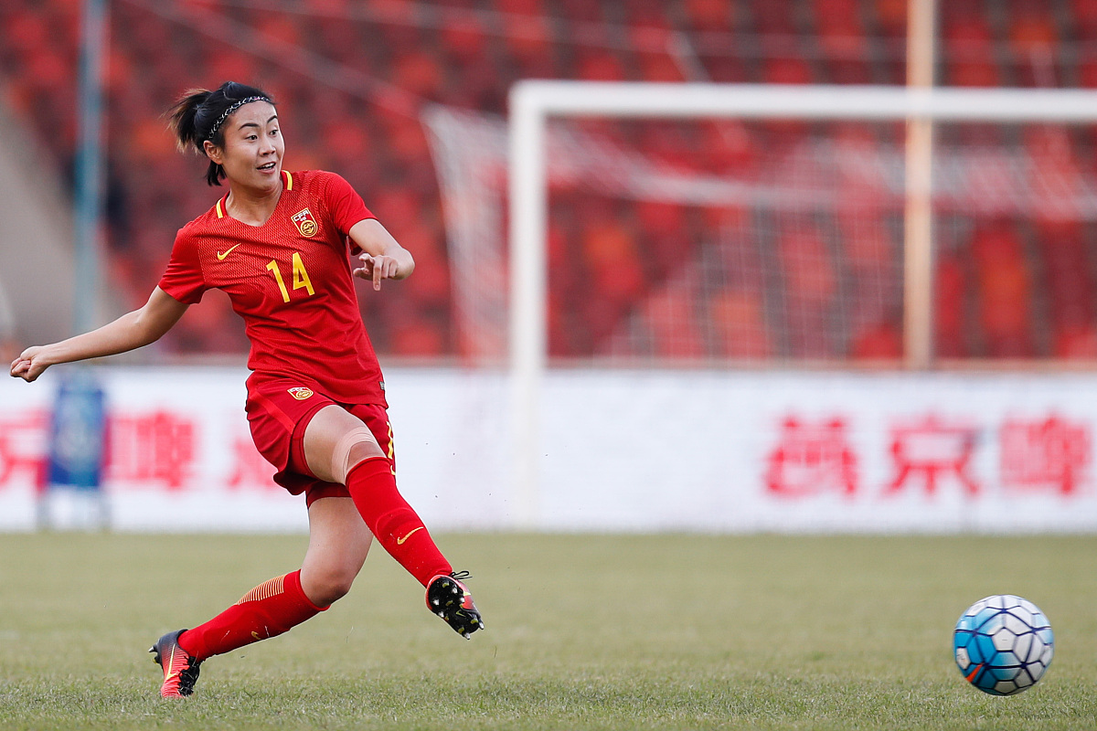 凯发k8国际版-大赛背后：女子足球比赛中的心酸与喜悦