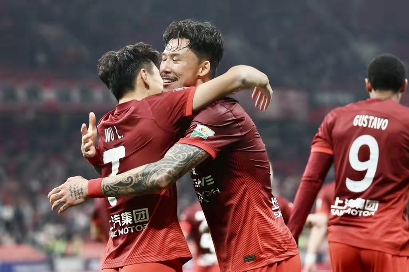关于斯佩齐亚外援表现抢眼，球队士气高涨的信息